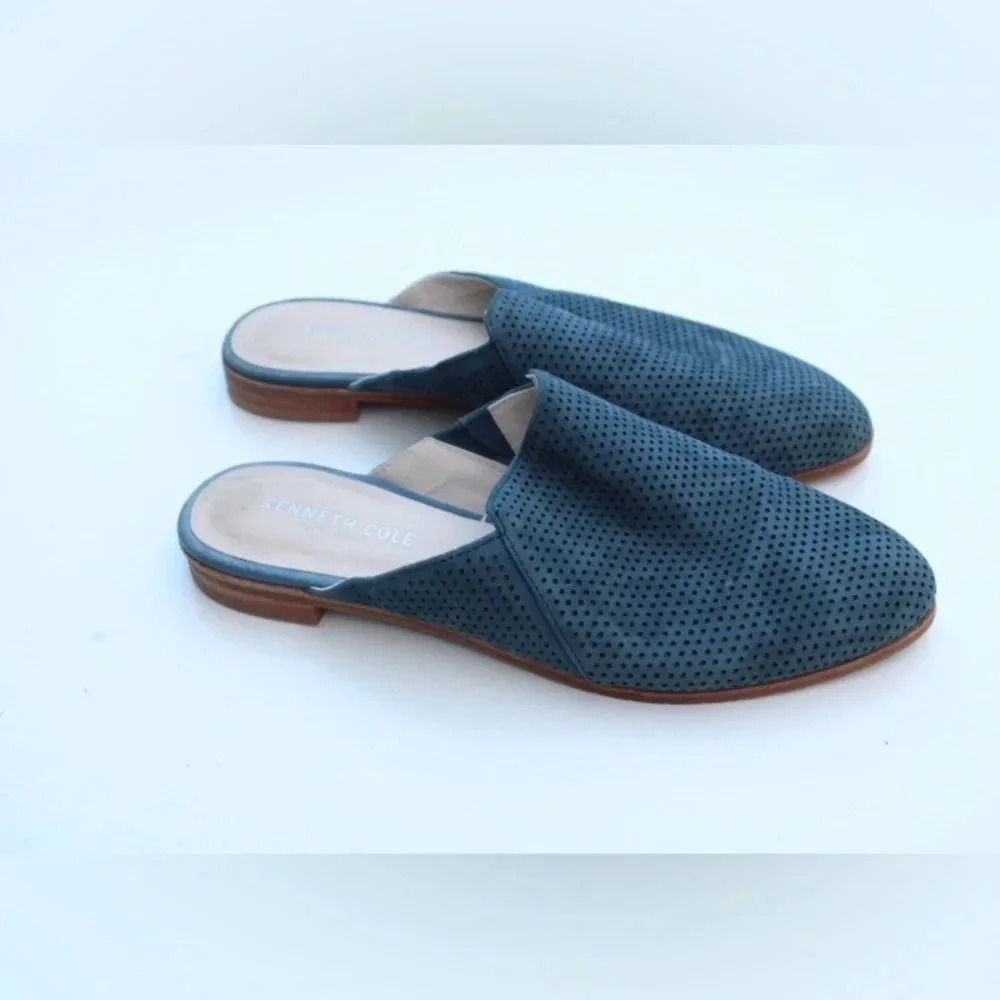 Kenneth Cole flat mules
